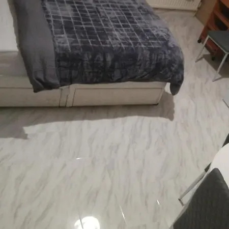Spacious Room Near Manchester City Centre-3