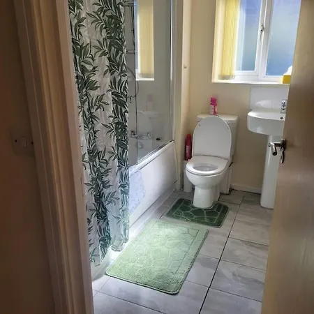 Rooms 7 Minutes From Etihad-3