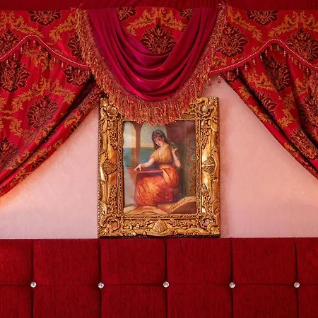 Hotel Rouge & Deco Suites-2