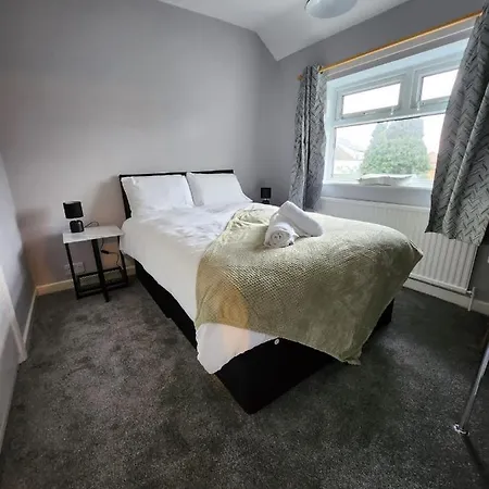 Fox Hollies Shared House-3