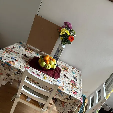 Luton Home From Home B&B-3