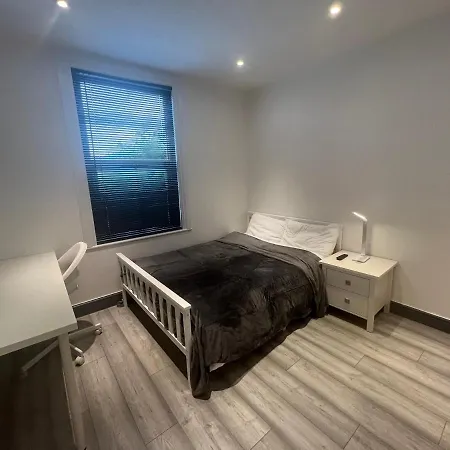 Rooms In Modernised Victorian House-2