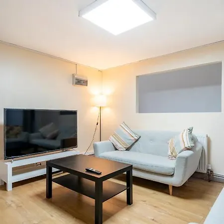 Double Bed Room In Flat Near Birmingham City Centre-2