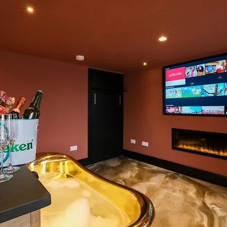 Craig Walk Suite-2