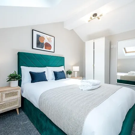 Host & Stay - The Georgian Coach House 1-2