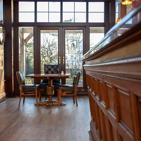 The Manor At Bickley-3
