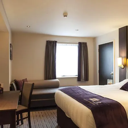 Premier Inn Merthyr Tydfil-2