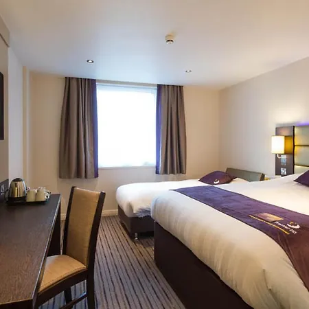 Premier Inn Merthyr Tydfil-3