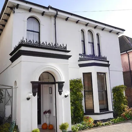 Lilac Villa Guest House-2