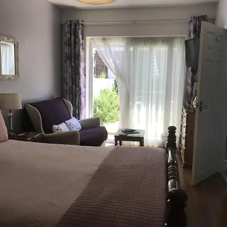 Lilac Villa Guest House-3