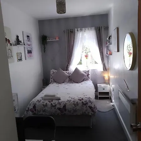 Bed And Breakfast Double Room Chester City Centre, Free Parking-3