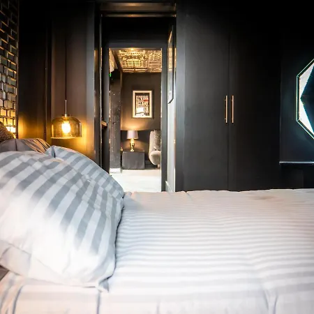 Legends Accomodation-2