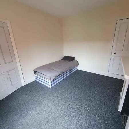 2 Bedroom House - Hopefield Road-2