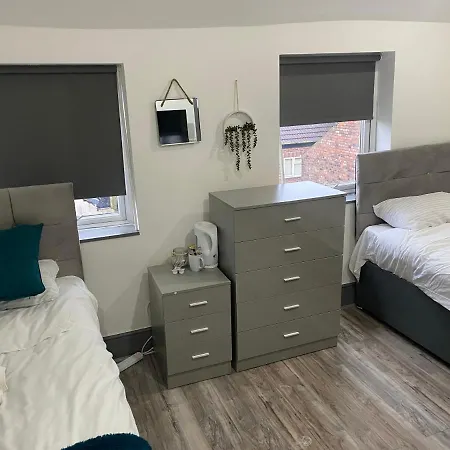 Nice Ensuite Rooms Close To Anfield Stadium & City Centre-3