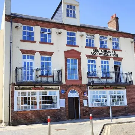 Londonderrys Bar And Accommodation-3
