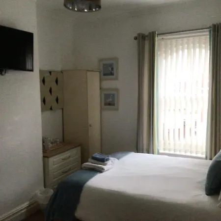 Seacrest Guest House Room Only-3