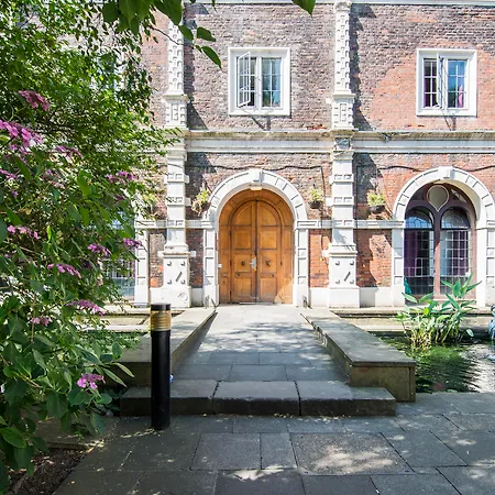 Safestay London Kensington Holland Park (Adults Only)-2