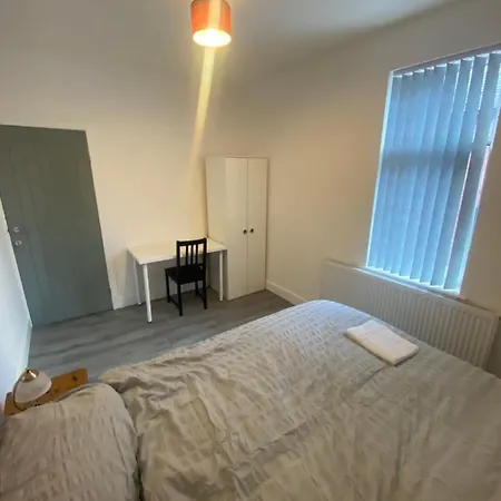 Luxury Fully Furnished Bedroom-2