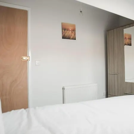 Luxury City Rooms In Leicester-3
