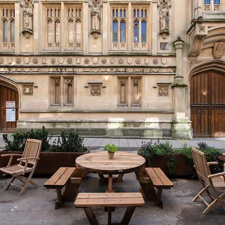Hort'S Townhouse-2