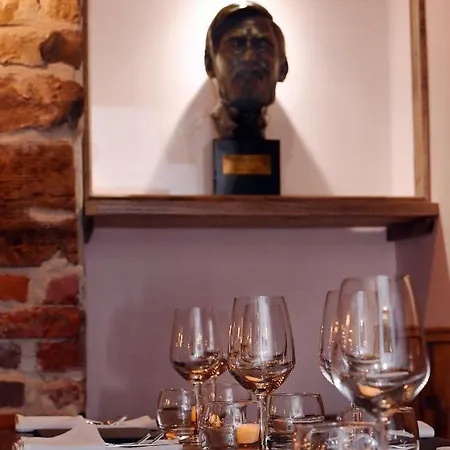 The Wallace Steakhouse With Rooms-3