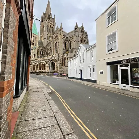 8, St Marys , Private Double Ensuite Room-3