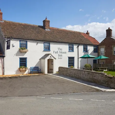 Full Moon Inn Rudge-2