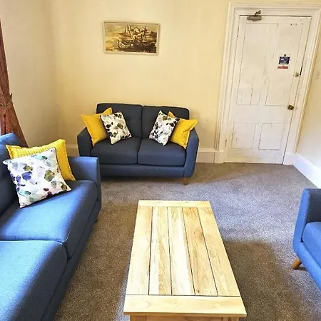 Laga Guest House - Rooms-2