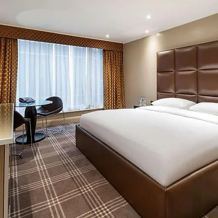 Radisson Blu Edwardian Heathrow Hotel And Conferen-2