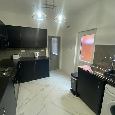 Luxury Fully Furnished Bedrooms-3