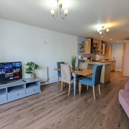 Brindley Apt - Free Parking! Next Door To Arena-Sea Life!-2