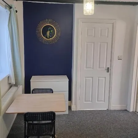 En Suite Room With Kitchen Facilities-2