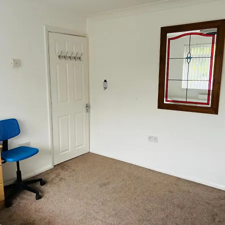 Large Guest Room-2