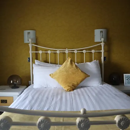 Hardwick Arms Hotel-3