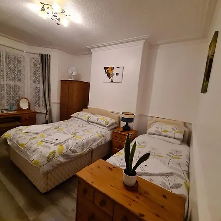 Beachdene Guest House-2