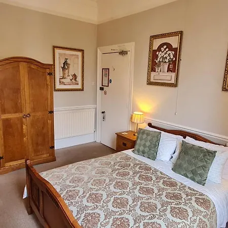 The Pendennis Guest House-3