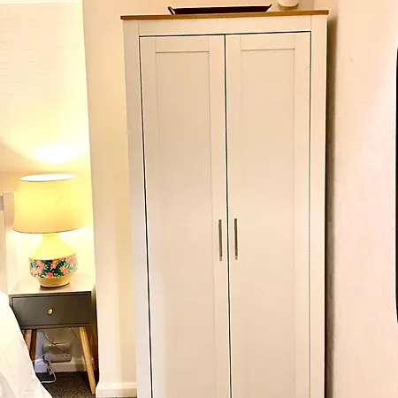 Relaxing Suite Nottingham Room-3