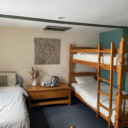 Loch Ness Backpackers Lodge-2