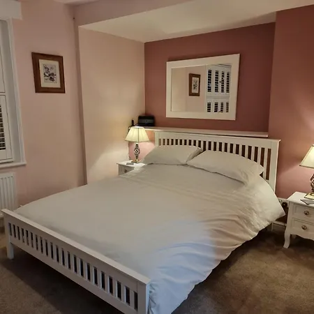 Poppy Cottage-2