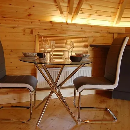 Romantic Rural Retreats-2