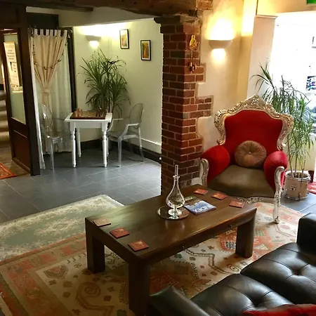 House Of Agnes-2