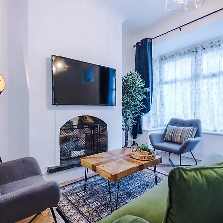 Foxton House Stylish 3Bed Retreat - Walk To Coventry'S Delights-3