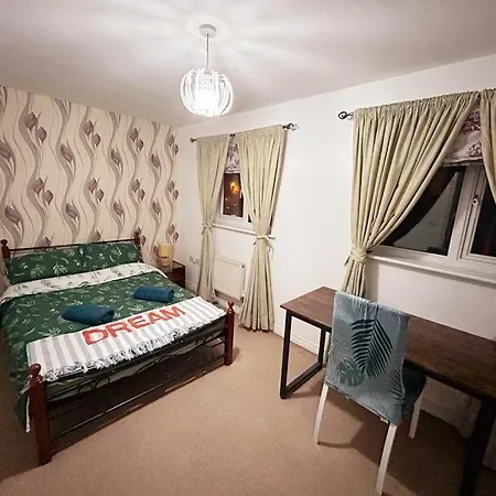 Queens Rooms, A Perfect Stay, Next To Shopping Parks And Central Manchester-3