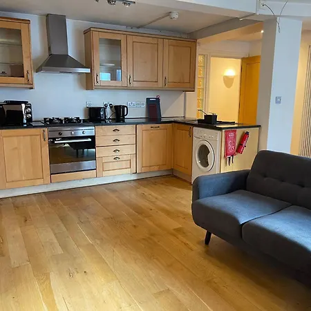 62-66 Farringdon Apartments-3