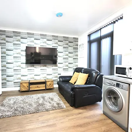 Spacious 5Br House Sleeps 10-2