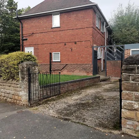 Room Wollanton Park Beeston Near East Midlands Conference Centre Train Station Tram Stop-2