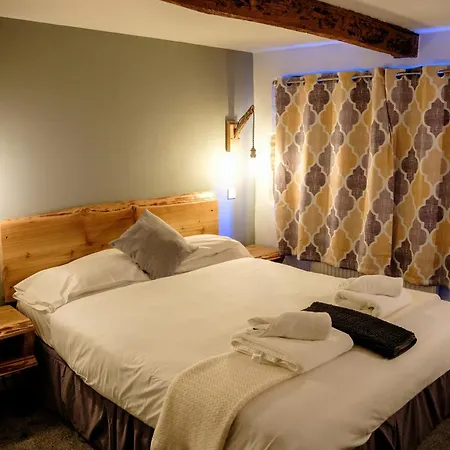 Mullions 51 B&B-2