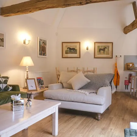 Cowdray Holiday Cottages-2