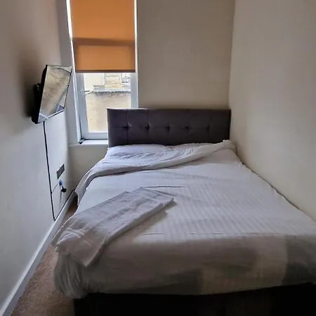 Penthouse Self Check In Apartment In Central Halifax-3