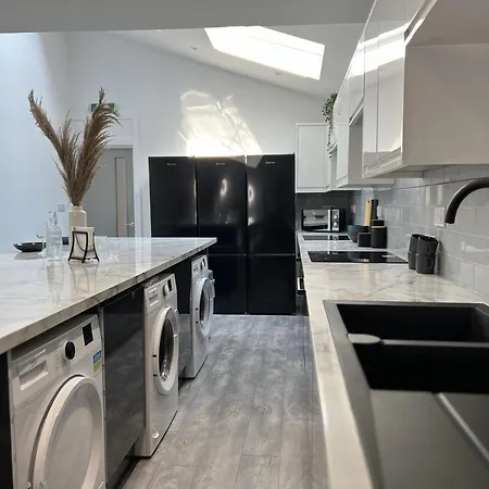 We House - Selly Oak Birmingham-2